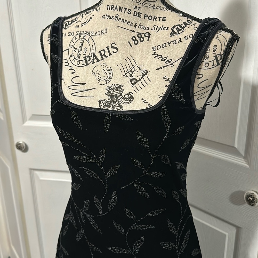Women's Long Black Embelished Alexia Admor Formal Dress - Picture 4 of 13